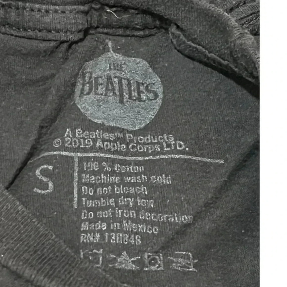Beatles black men’s tee, size small, EUC - Picture 3 of 3